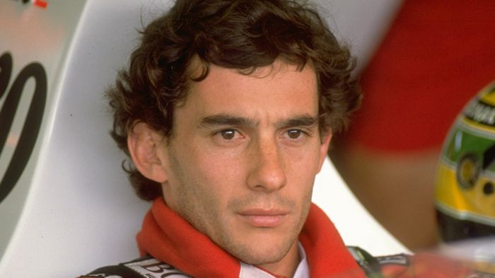 Ο Senna αγωνίστηκε σε 162 αγώνες F1, είχε 41 νίκες, ανέβηκε στο podium 80 φορές, είχε 65 pole position, ενώ σημείωσε 19 φορές το γρηγορότερο γύρο αγών